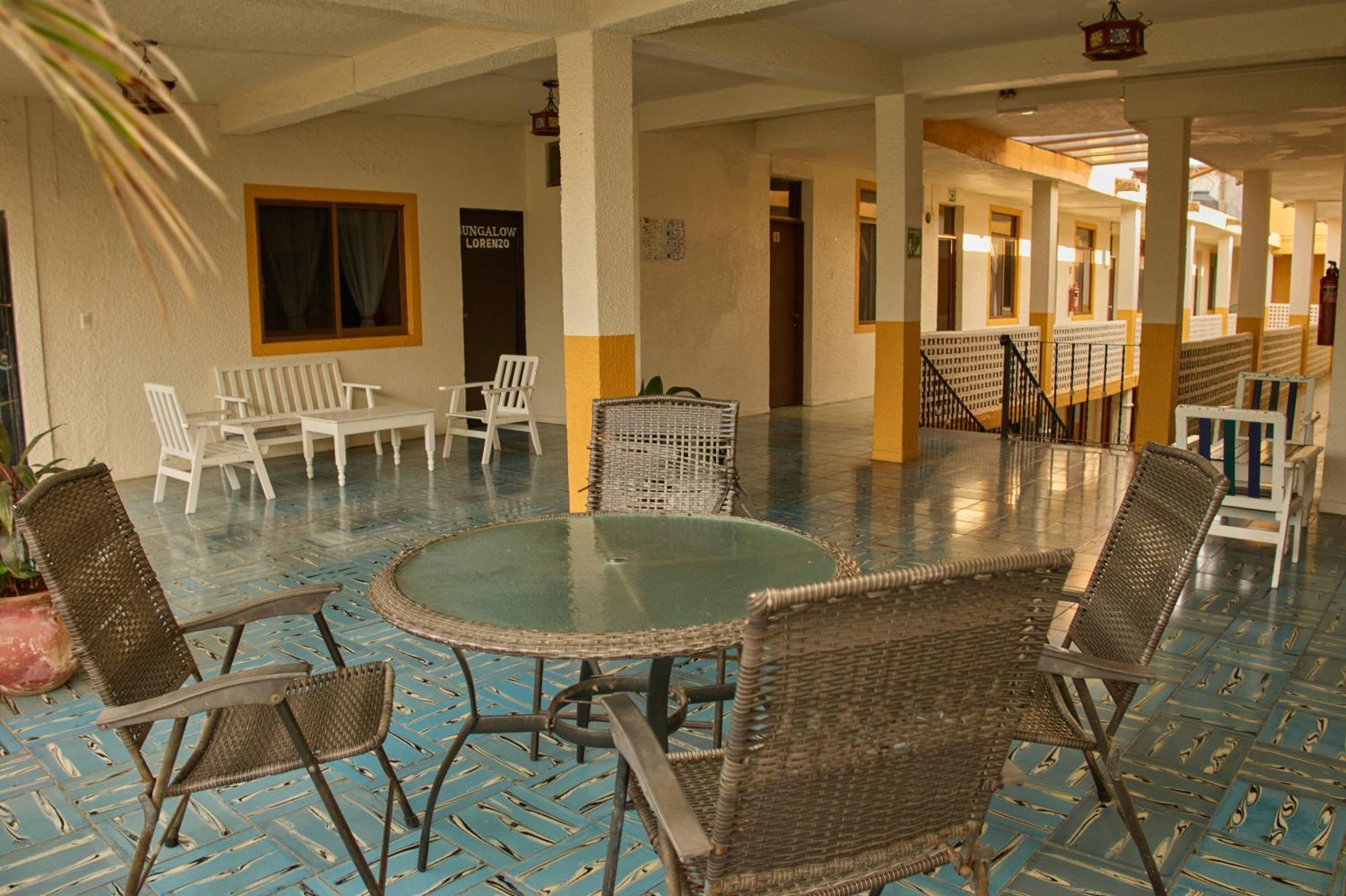Hotel San Lorenzo Barra de Navidad Extérieur photo